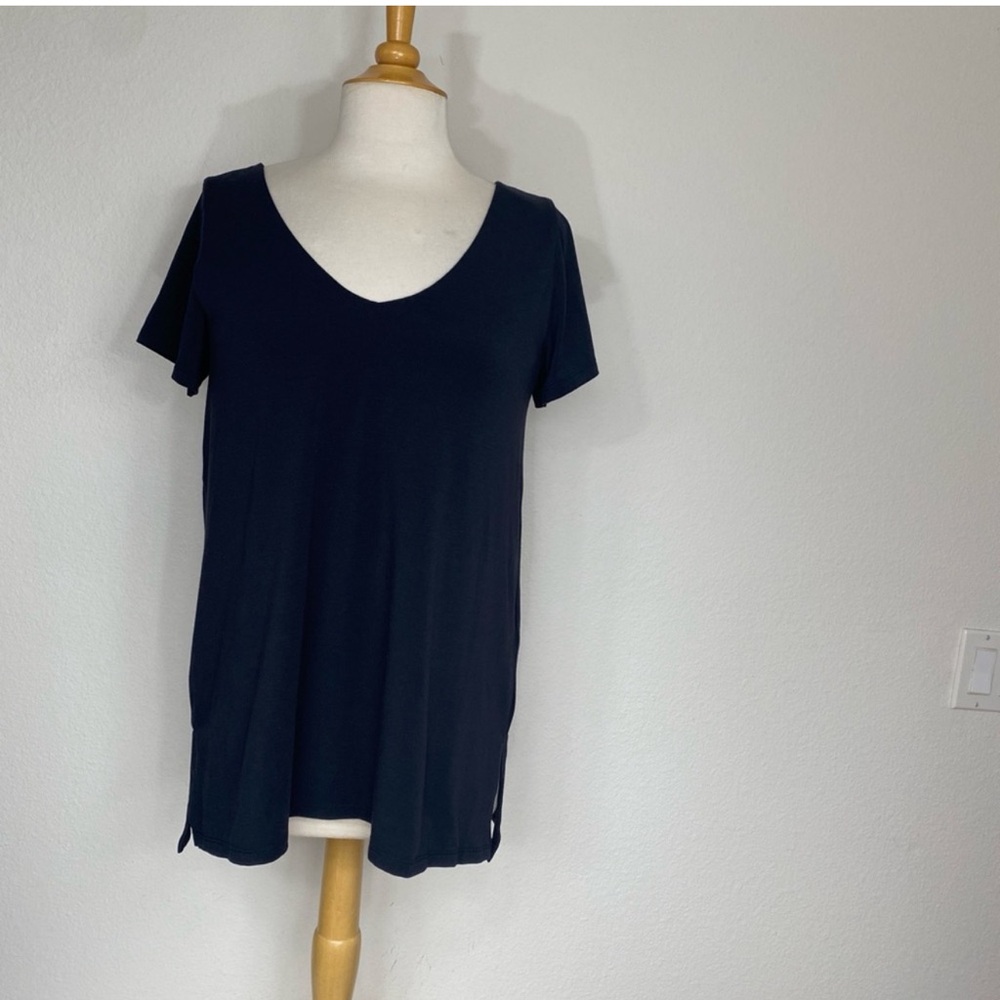 Athleta Black Short Sleeve Padded Bra Stretch T-Shirt Size XL Athleisure Sporty